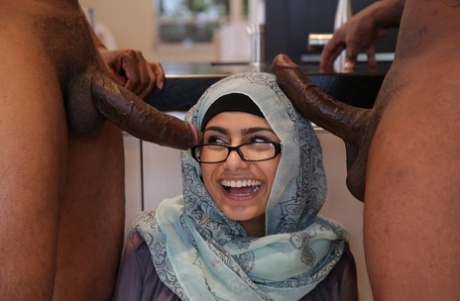 Mia Khalifa exklusive hübsche bild