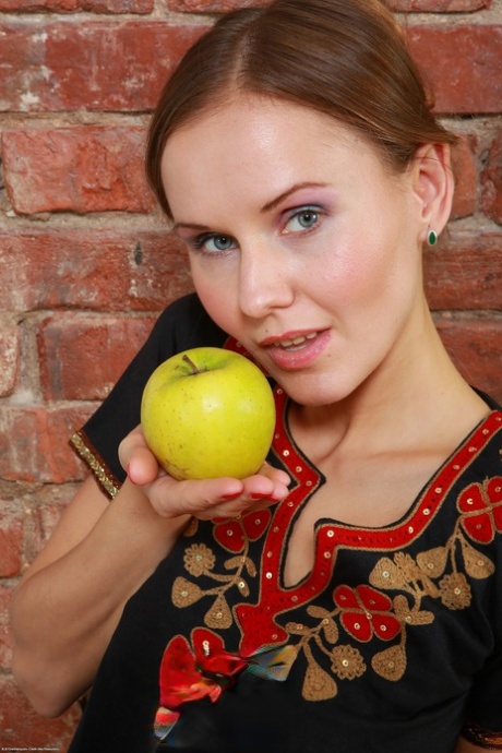 blonder lesbischer Fuß perfekte schöne fotos